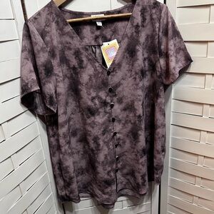 LuLaRoe Women's Top in Black and Purple Tie-Dye